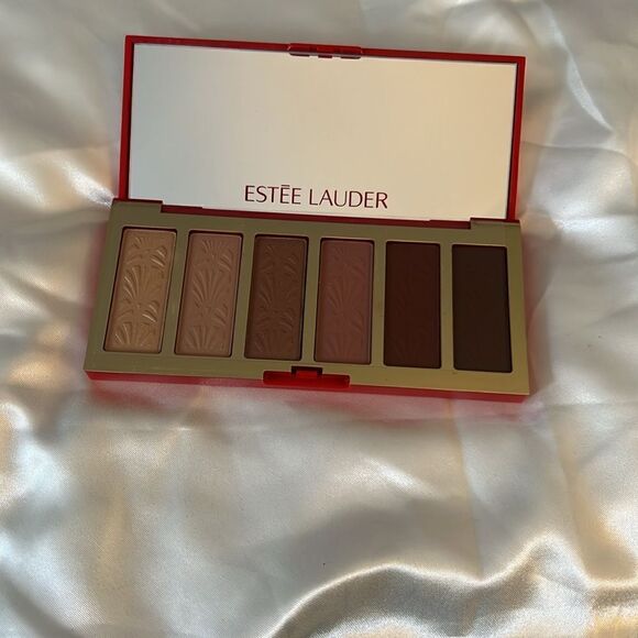 Estee Lauder Other - Estee Lauder Limited Edition Eyeshadow Palette -Trick of the Eyes - 6 Shades NEW
